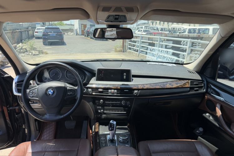 Used BMW X5 2014 xDrive35i Elegant Edition Interior 6