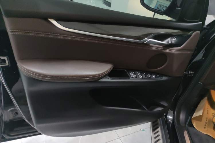Used BMW X5 2014 xDrive35i Leading Model Left Front Door Interior