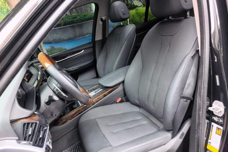 Used BMW X5  Left Front Seat