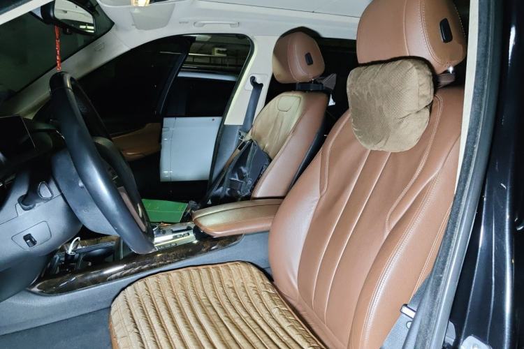 Used BMW X5 2014 xDrive35i Leading Model Left Front Seat