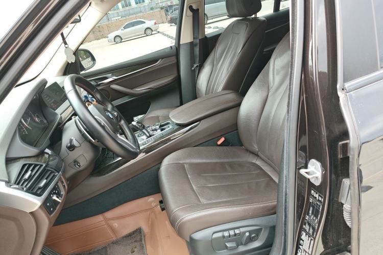 Used BMW X5 2014 xDrive35i Leading Model Left Front Seat
