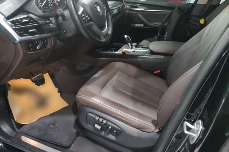 Used BMW X5 2014 xDrive35i Leading Model Left Front Seat