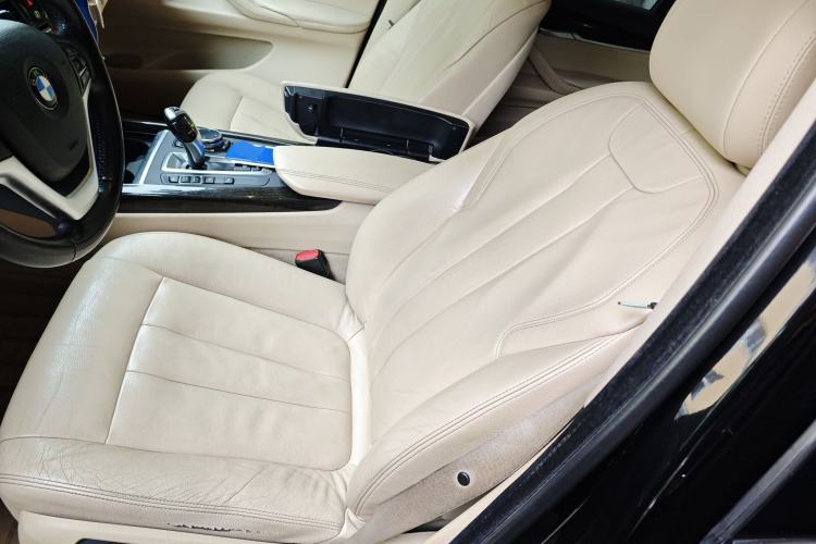 Used BMW X5 2014 xDrive35i Luxury Edition Left Front Seat