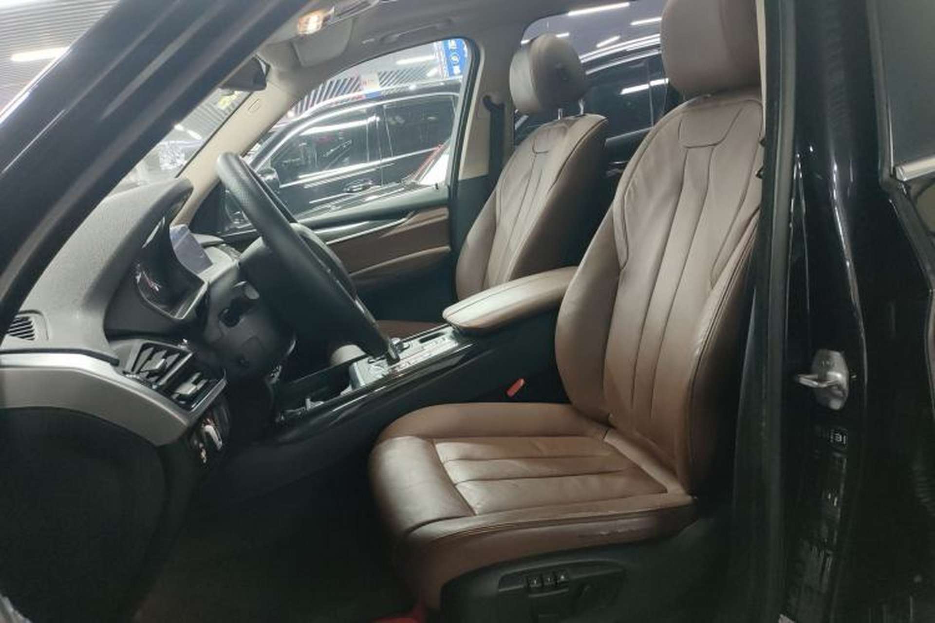 Used BMW X5 2014 xDrive35i Luxury Edition Left Front Seat