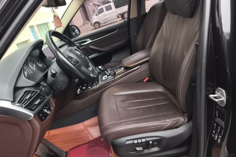 Used BMW X5 2014 xDrive35i Leading Model Left Front Seat