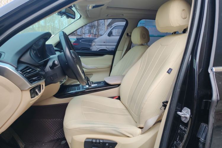 Used BMW X5 2014 xDrive35i Leading Model Left Front Seat