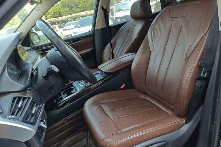 Used BMW X5 2014 xDrive35i Leading Model Left Front Seat