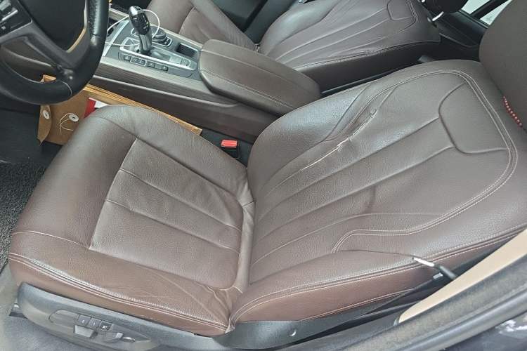 Used BMW X5 2014 xDrive35i Leading Model Left Front Seat
