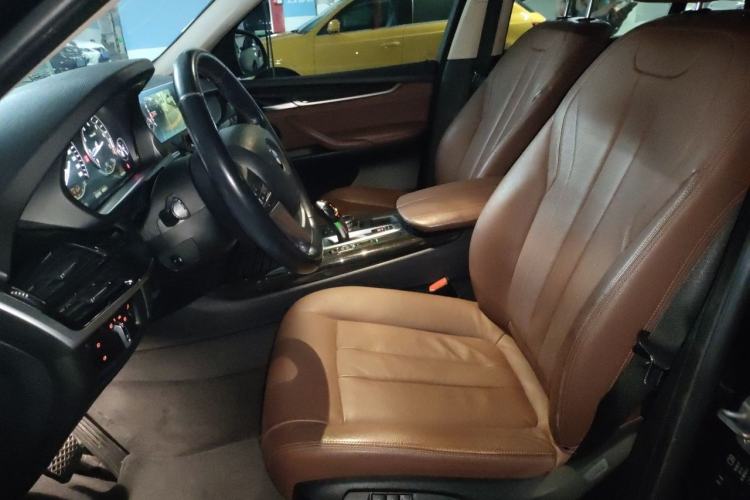 Used BMW X5 2014 xDrive35i Leading Model Left Front Seat