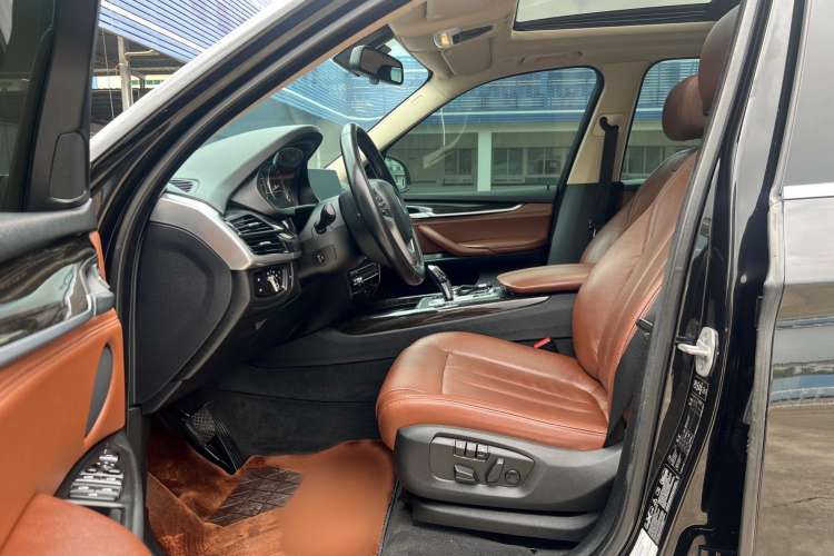 Used BMW X5 2014 xDrive35i Luxury Edition Left Front Seat