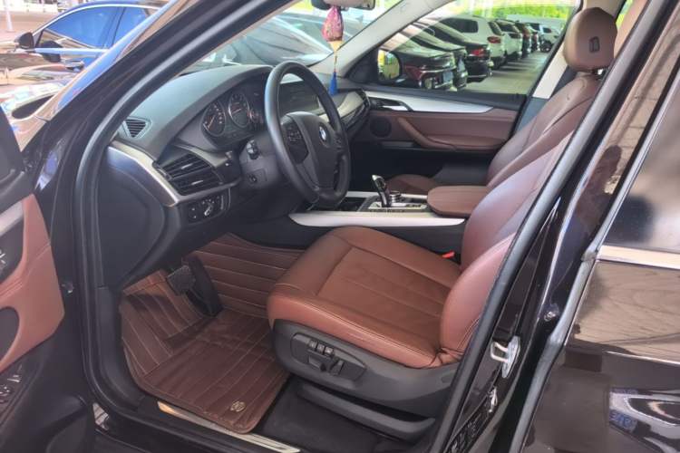 Used BMW X5 2014 xDrive35i U.S. specification Left Front Seat