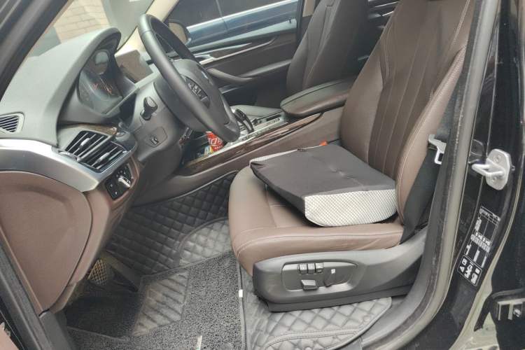 Used BMW X5 2014 xDrive35i Elegant Edition Left Front Seat
