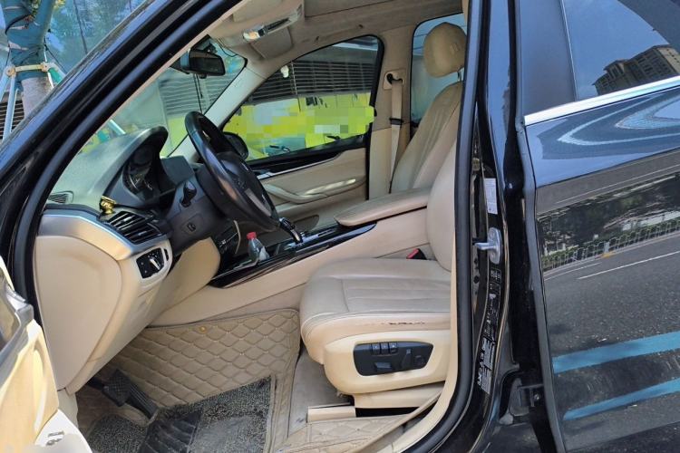 Used BMW X5 2014 xDrive35i Leading Model Left Front Seat