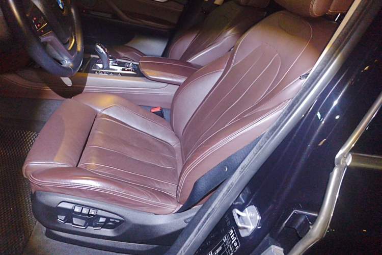 Used BMW X5 2014 xDrive35i Luxury Edition Left Front Seat