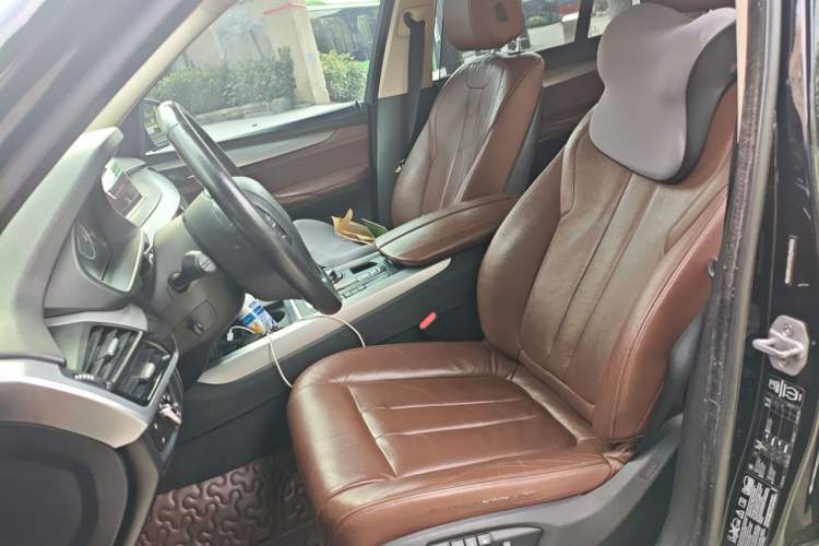 Used BMW X5  Left Front Seat