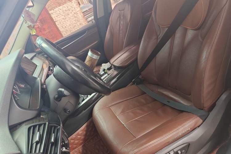 Used BMW X5 2014 xDrive35i Leading Model Left Front Seat