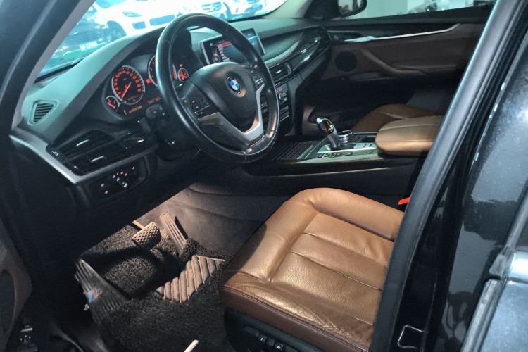 Used BMW X5 2014 xDrive35i Leading Model Left Front Seat