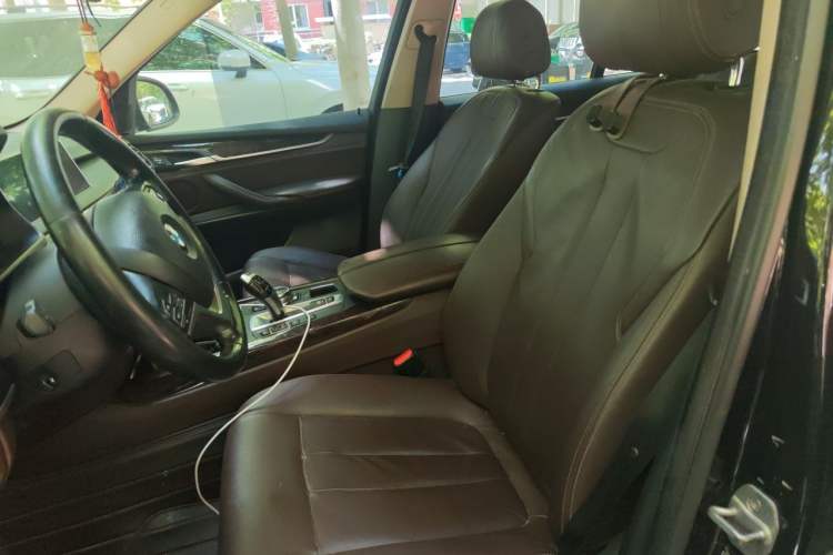 Used BMW X5 2014 xDrive35i Leading Model Left Front Seat