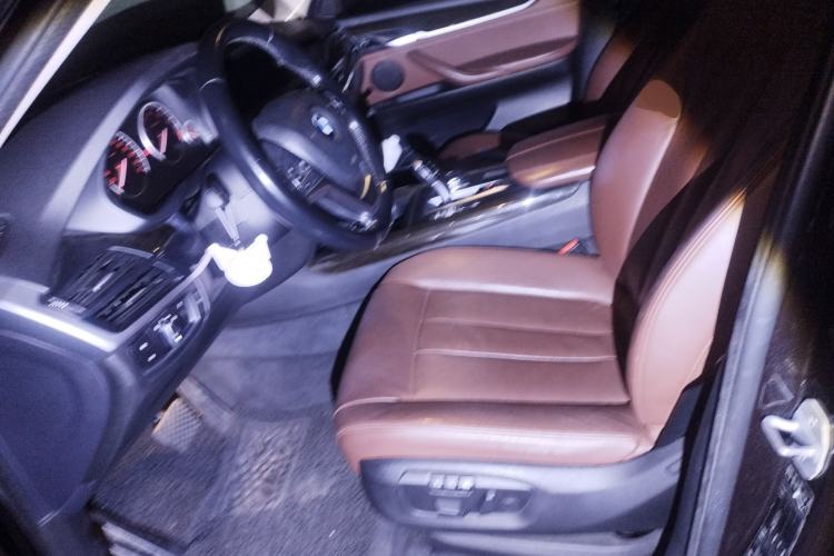 Used BMW X5 2014 xDrive35i Luxury Edition Left Front Seat