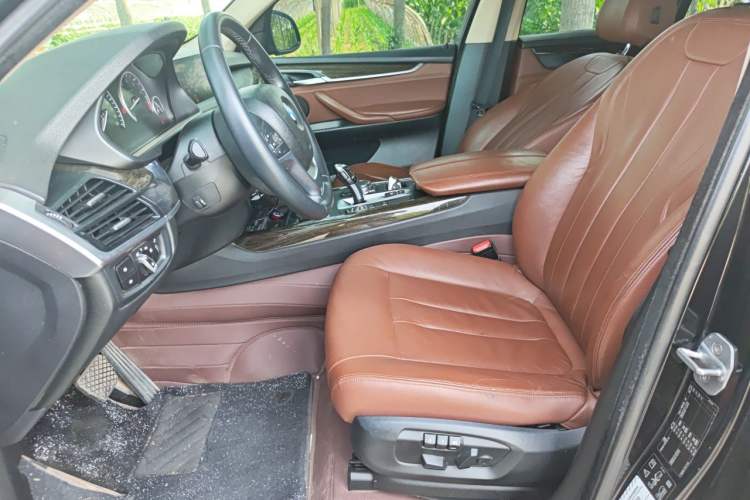 Used BMW X5 2014 xDrive35i Leading Model Left Front Seat