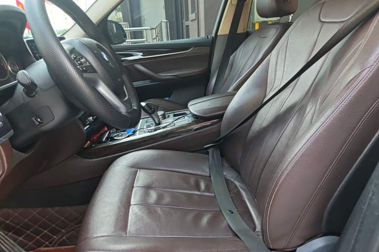 Used BMW X5 2014 xDrive35i Leading Model Left Front Seat