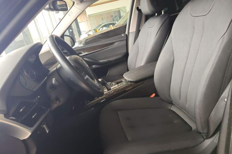 Used BMW X5 2014 xDrive35i Elegant Edition Left Front Seat
