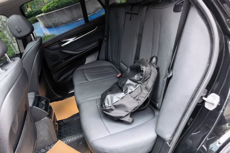 Used BMW X5  Left Rear Seat