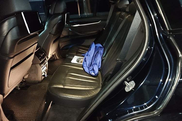 Used BMW X5 2014 xDrive50i M Sport Edition Left Rear Seat