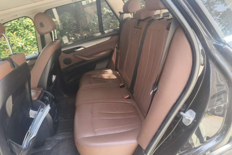 Used BMW X5 2014 xDrive35i Elegant Edition Left Rear Seat