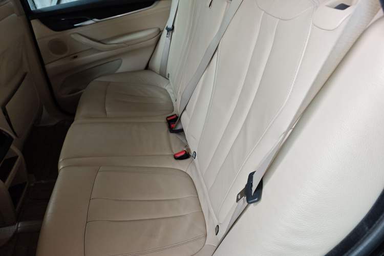 Used BMW X5 2014 xDrive35i Luxury Edition Left Rear Seat