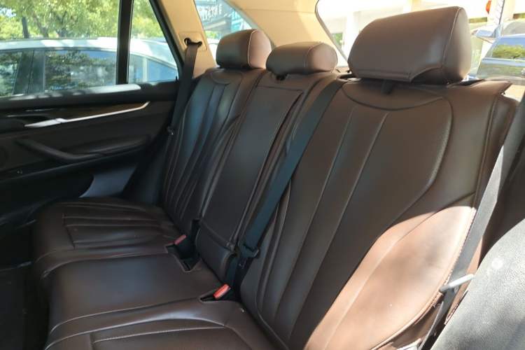 Used BMW X5 2014 xDrive35i Leading Model Left Rear Seat