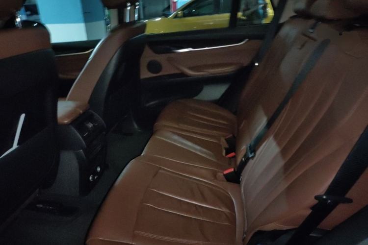 Used BMW X5 2014 xDrive35i Leading Model Left Rear Seat