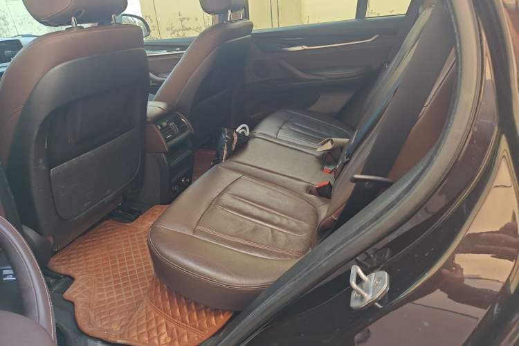 Used BMW X5 2014 xDrive35i Leading Model Left Rear Seat