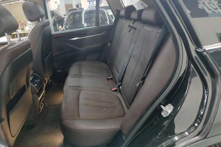 Used BMW X5 2014 xDrive35i Leading Model Left Rear Seat