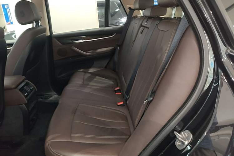 Used BMW X5 2014 xDrive35i Elegant Edition Left Rear Seat