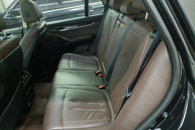 Used BMW X5 2014 xDrive35i Elegant Edition Left Rear Seat