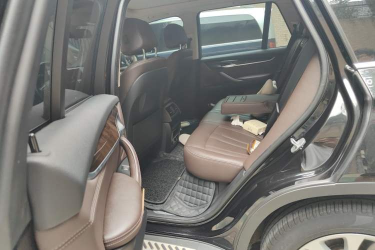 Used BMW X5 2014 xDrive35i Elegant Edition Left Rear Seat