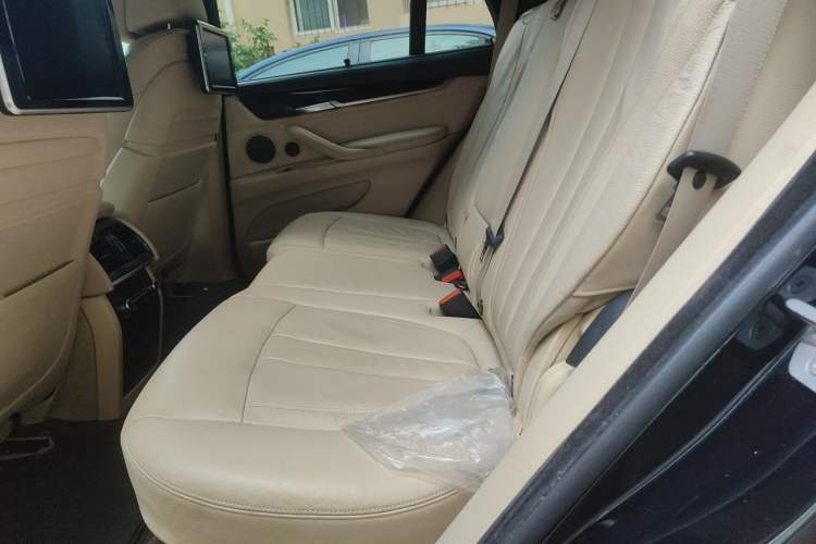 Used BMW X5 2014 xDrive50i M Sport Edition Left Rear Seat