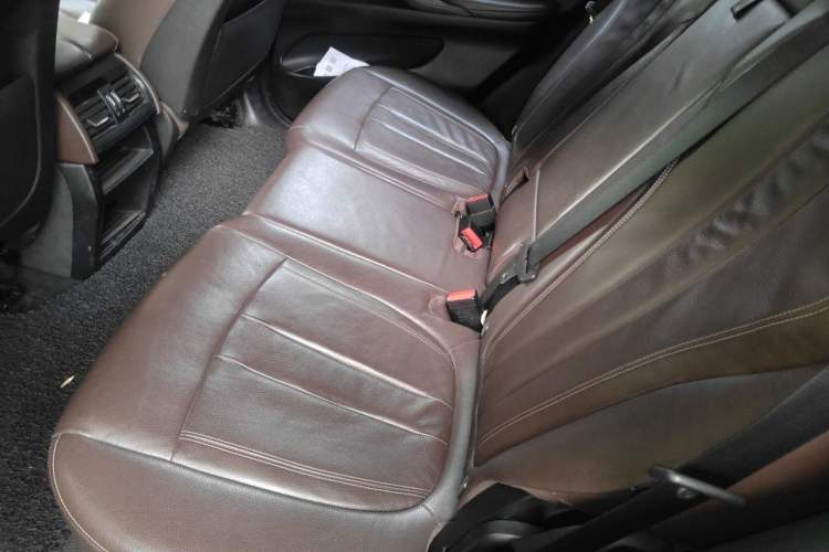Used BMW X5  Left Rear Seat