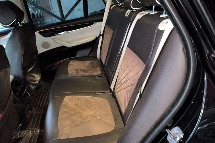 Used BMW X5  Left Rear Seat