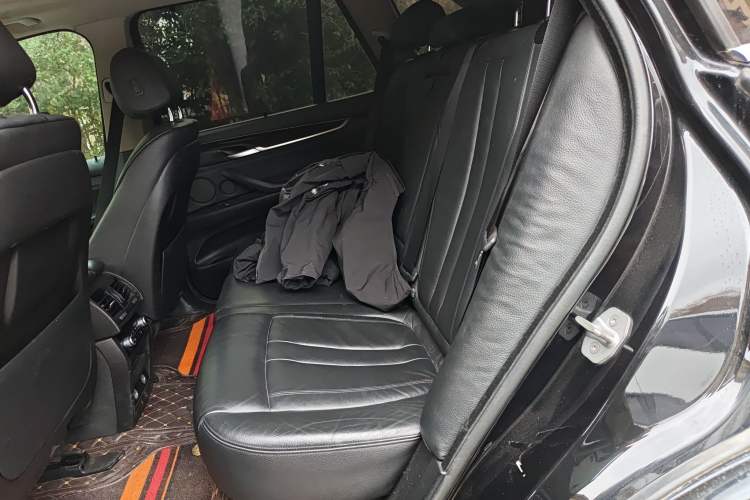 Used BMW X5 2014 xDrive35i Elegant Edition Left Rear Seat