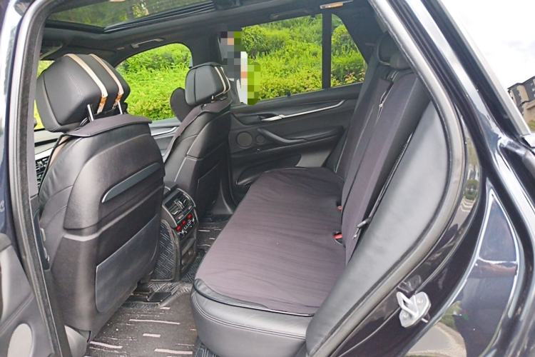 Used BMW X5  Left Rear Seat