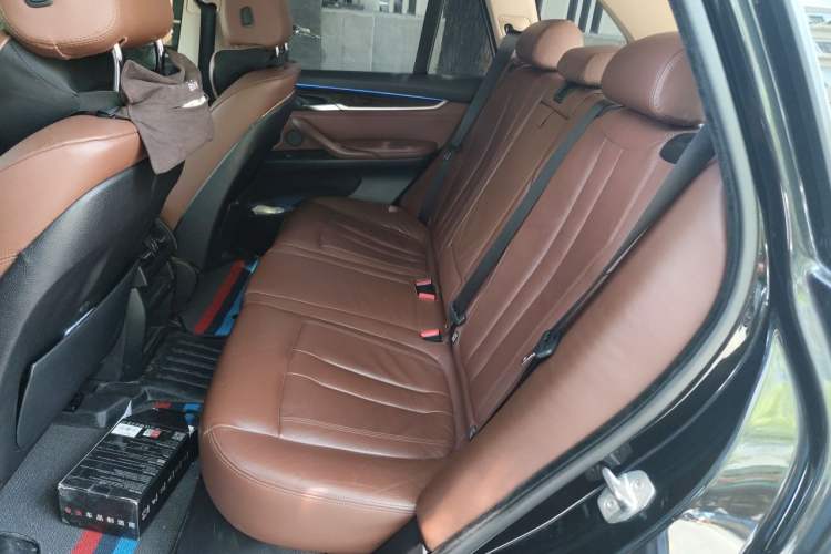 Used BMW X5  Left Rear Seat