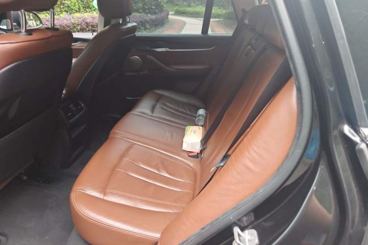 Used BMW X5 2014 xDrive35i Elegant Edition Left Rear Seat