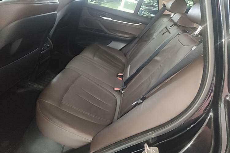 Used BMW X5 2014 xDrive35i Leading Model Left Rear Seat