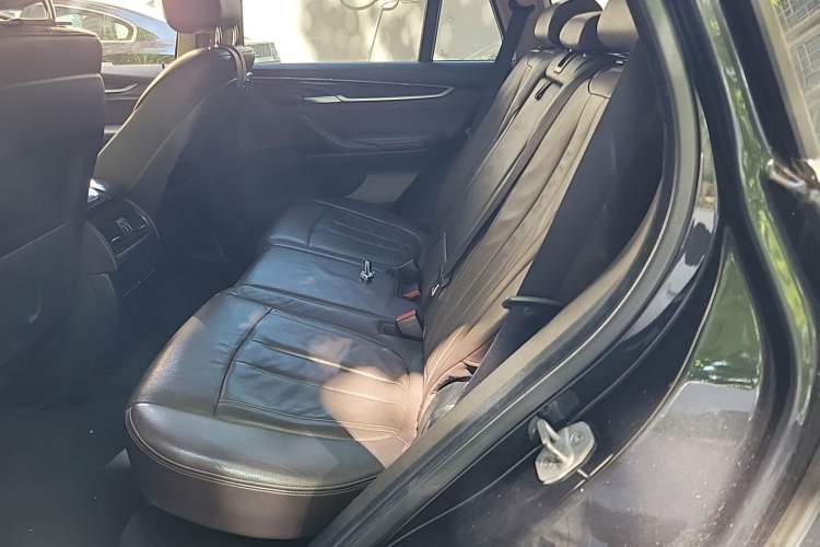 Used BMW X5 2014 xDrive35i Luxury Edition Left Rear Seat