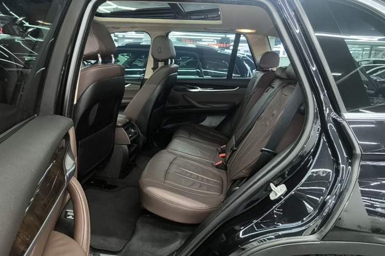 Used BMW X5 2014 xDrive35i Elegant Edition Left Rear Seat
