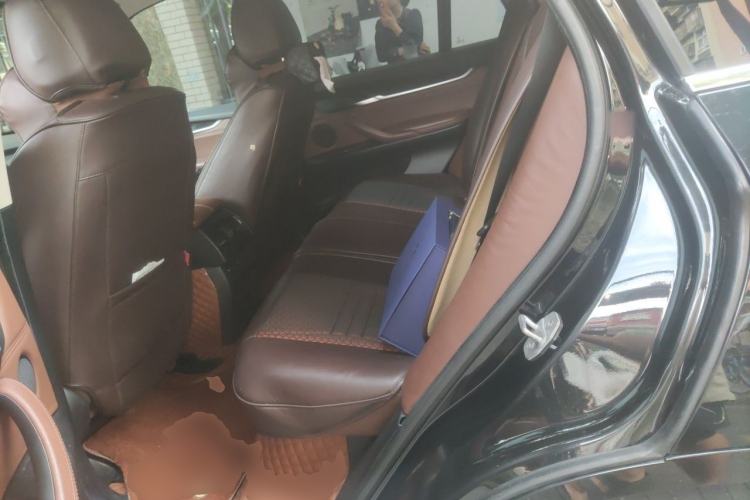 Used BMW X5  Left Rear Seat