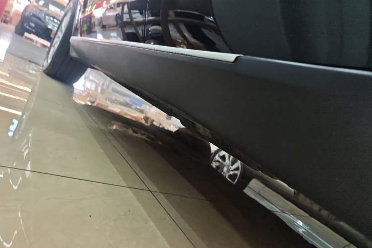 Used BMW X5 2014 xDrive35i Elegant Edition Left Side Sill