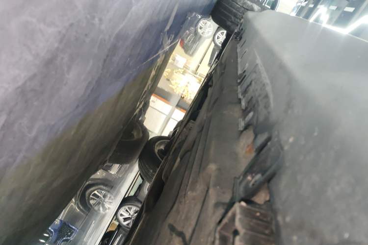 Used BMW X5 2014 xDrive35i Leading Model Left Side Sill